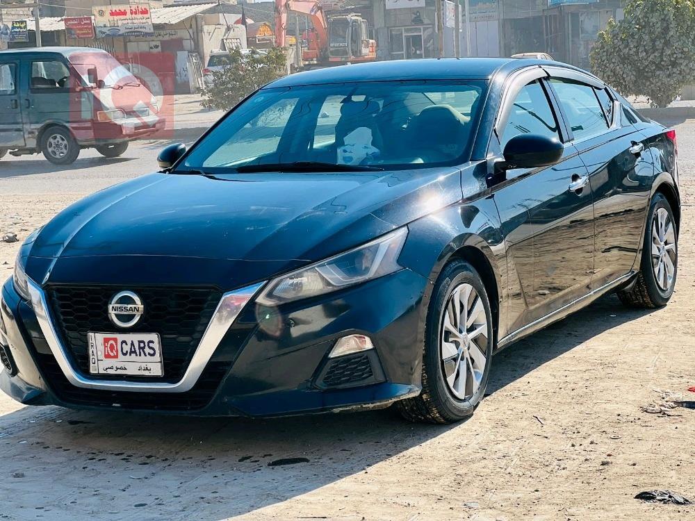 نيسان ألتيما